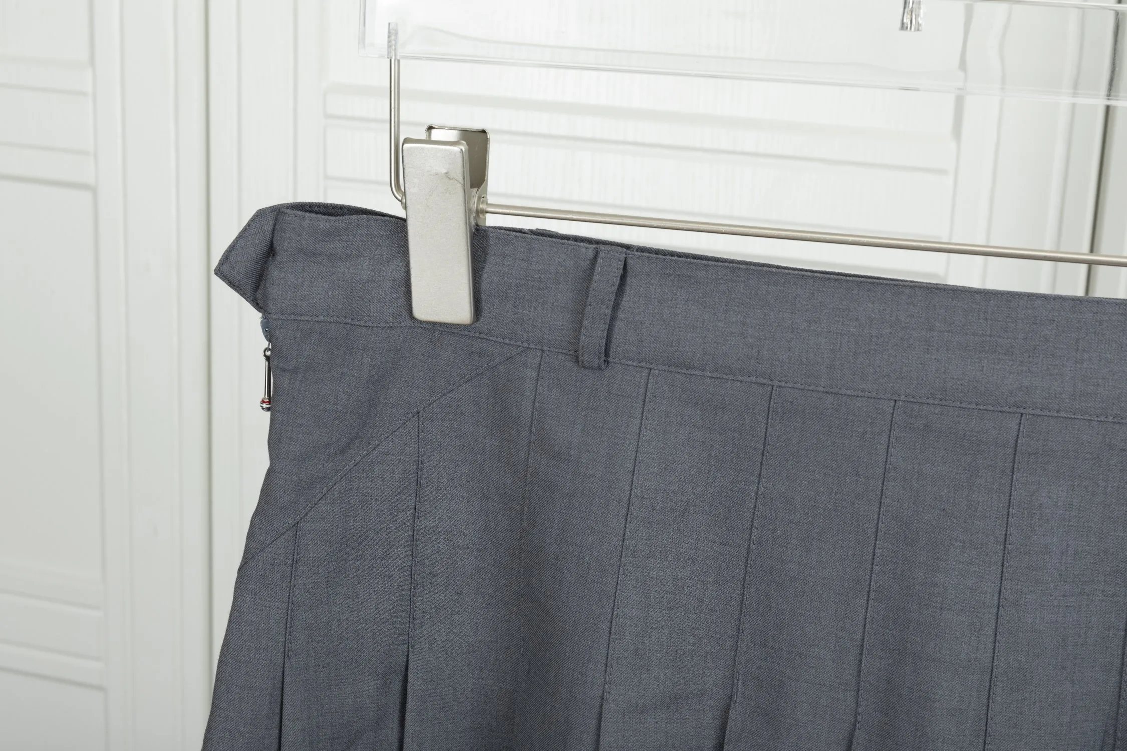 𝑻𝒉𝒐𝒎 𝑩𝒓𝒐𝒘𝒏𝒆 (Original 2 ) Thom Browne: 1:1 : Gray Black Size：0123